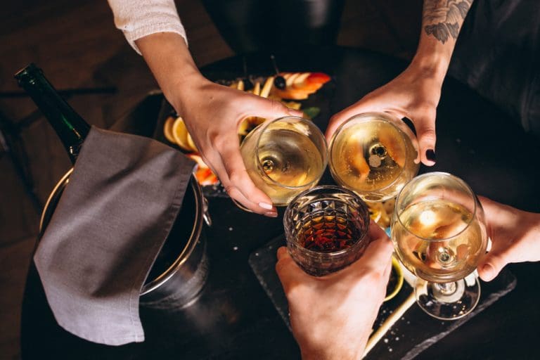 Zalety Internetowych Sklepów z Alkoholem: Wygodne i Bezpieczne Zakupy