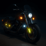 Motocykl nocą – oświetlenie i akcesoria poprawiające widoczność